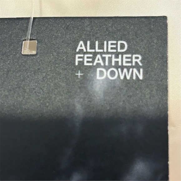 Lands' End Women's Ivory Down Puffer Vest Winter Casual M, LP, 1X - Picture 9 of 16